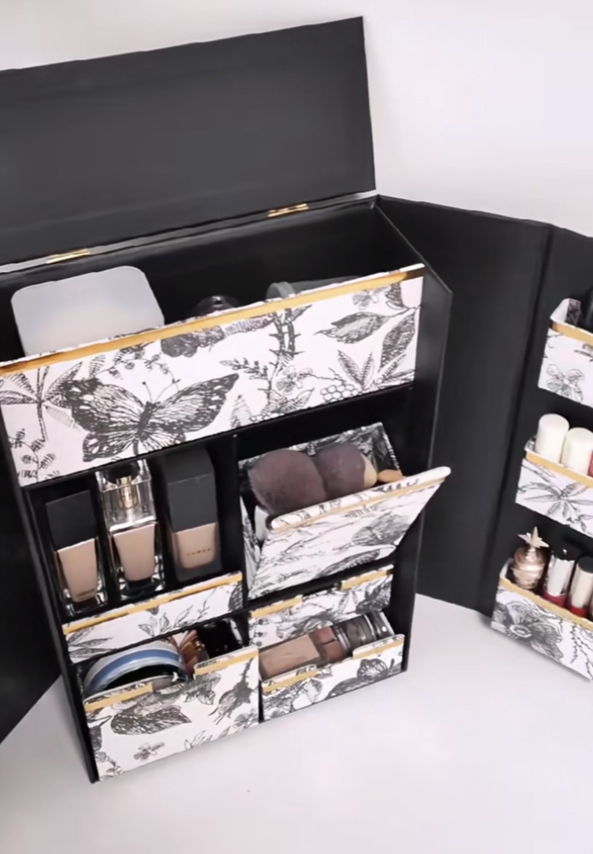 Unboxing, älä tuhlaa! Antakaa pakkauslaatikko 