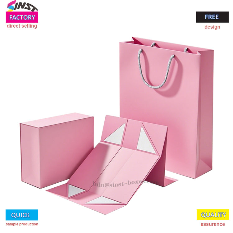 Eikö tämä monipuolinen solmiolahjarasia ole täydellinen valinta?